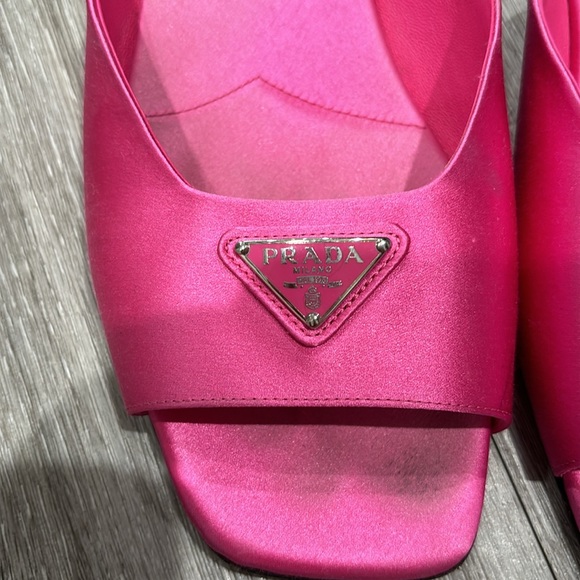 Prada pink sandals satin- final price - Picture 3 of 4